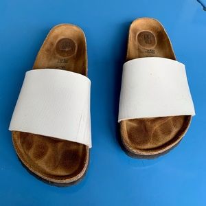 White Birkenstock sandals, 7.5